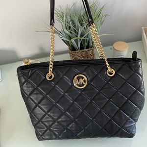 Authentic Michael Kors Shoulder Bag